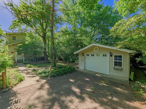 11923 S Laurie Avenue , Palos Park, IL 60464