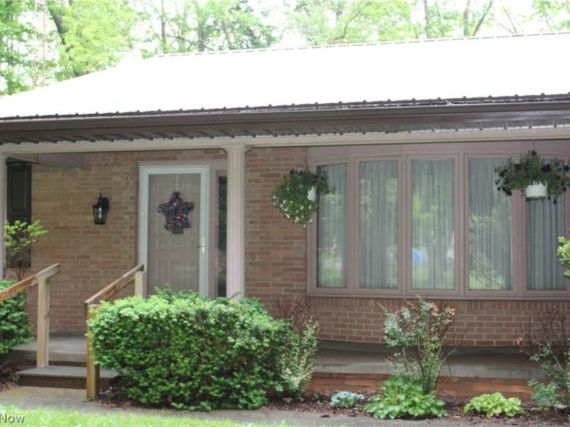 4110 Paris Avenue SE, Minerva, OH 44657 Photo 1