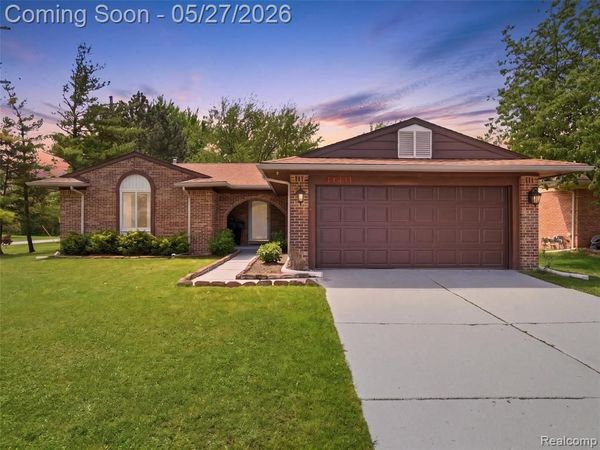 41411 Greenwood Drive, CANTON, MI 48187