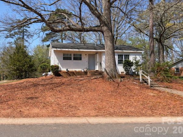6836 Deanwood Place, Charlotte, NC 28217