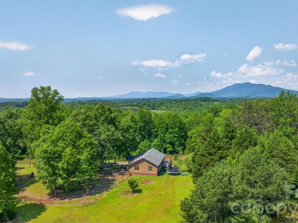 66 Misery Ridge Trail, Mill Spring, NC 28756