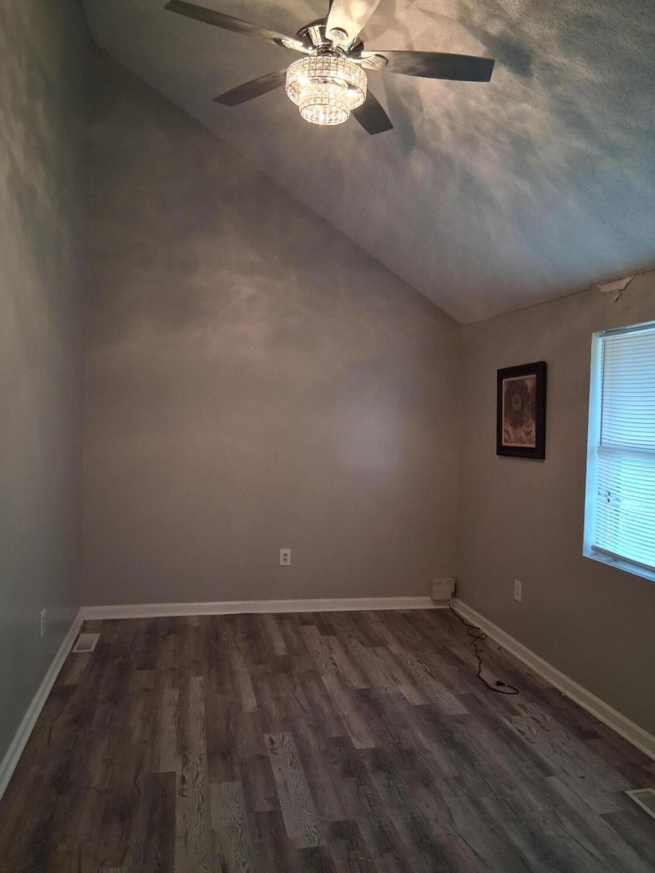 367 Emerald Street Photo 10