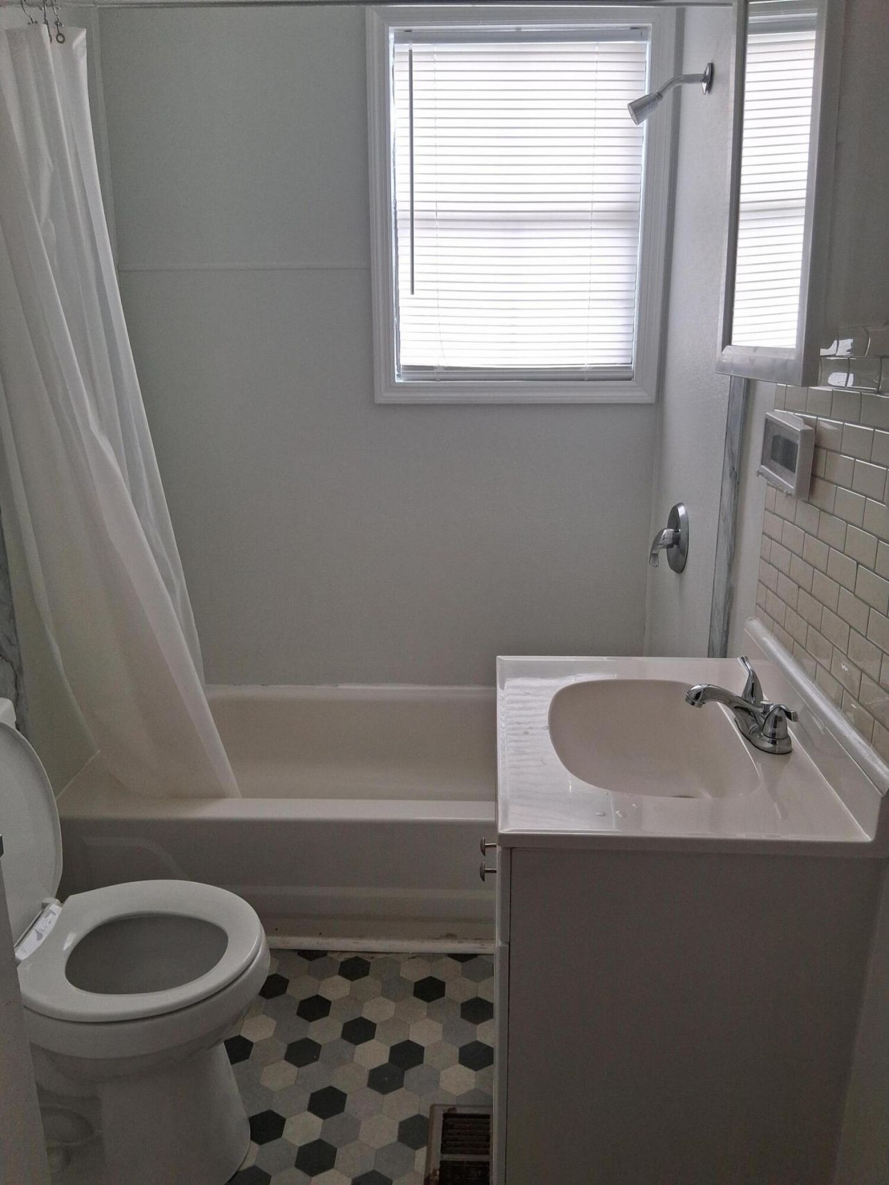 367 Emerald Street Photo 8