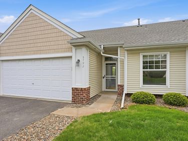 5792 Prairie Ridge Drive, Unit 182, Shoreview, MN 55126