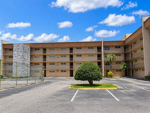 5820 N CHURCH AVENUE , Unit 129, TAMPA, FL 33614