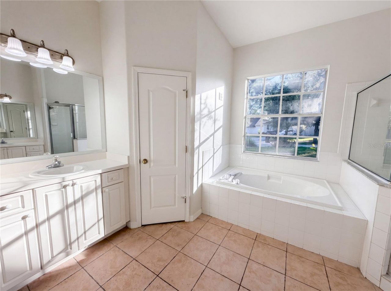 203 Taylor Bay Lane, Brandon, FL 33510 Photo