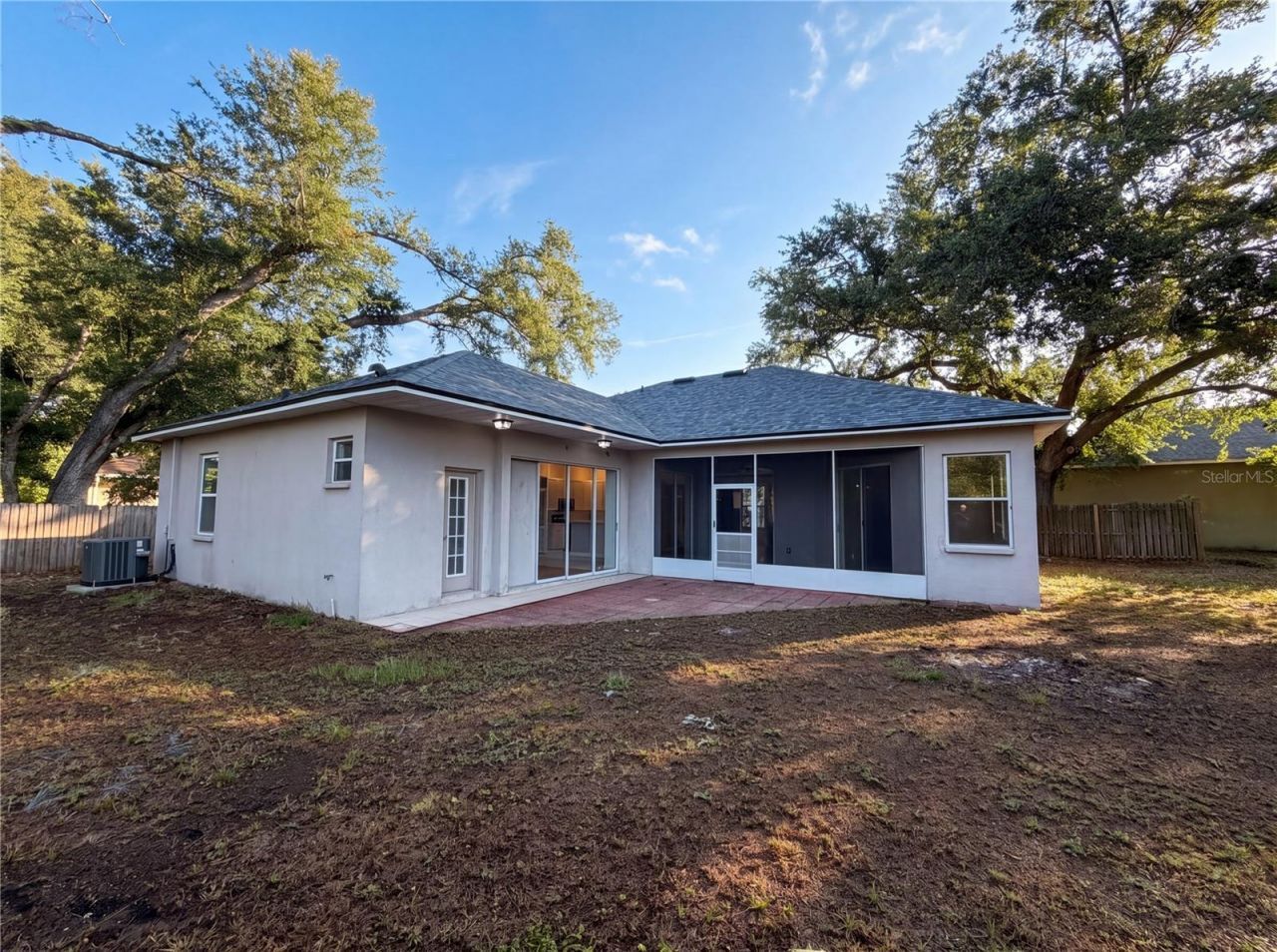 203 Taylor Bay Lane, Brandon, FL 33510 Photo