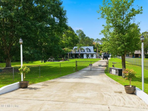 5520 ADA JOHNSON Road, Jacksonville, FL 32218
