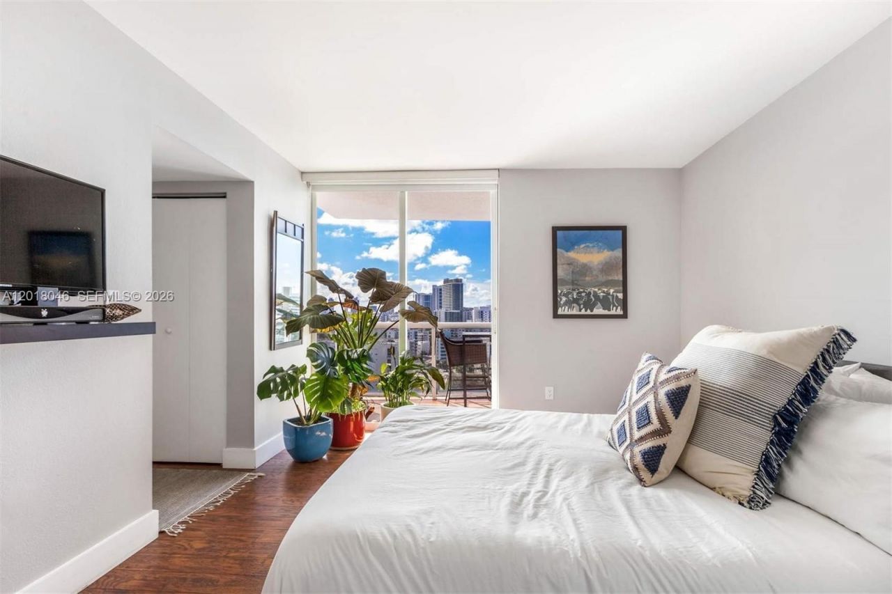 1800 Sunset Harbour Dr, Unit 1601, Miami Beach, FL 33139 Photo