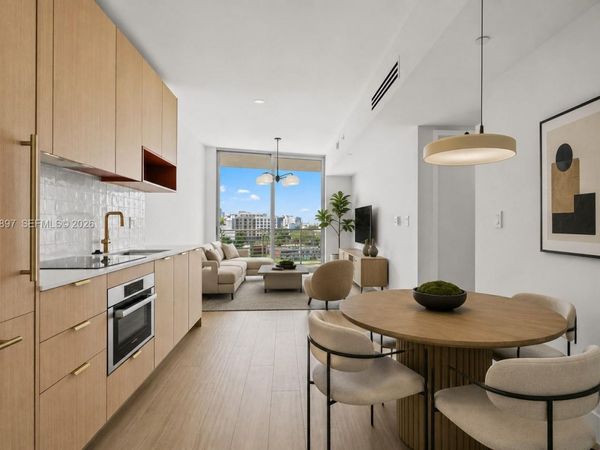 90 NE 32nd St , Unit 627, Miami, FL 33137