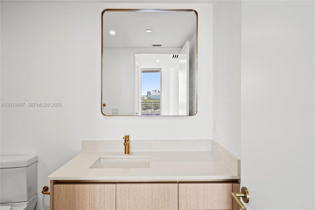 90 NE 32nd St , Unit 627, Miami, FL 33137 Photo