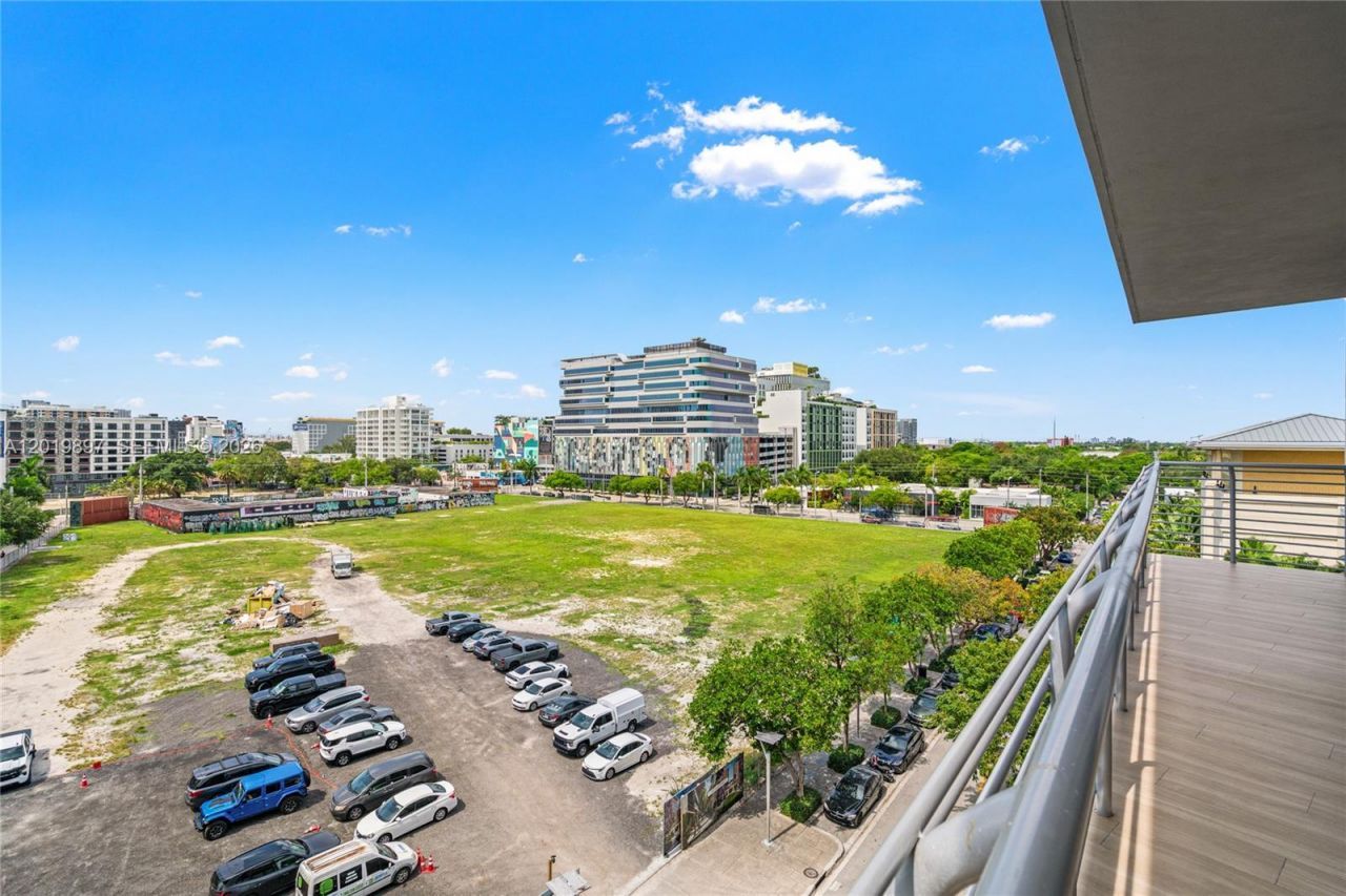 90 NE 32nd St , Unit 627, Miami, FL 33137 Photo