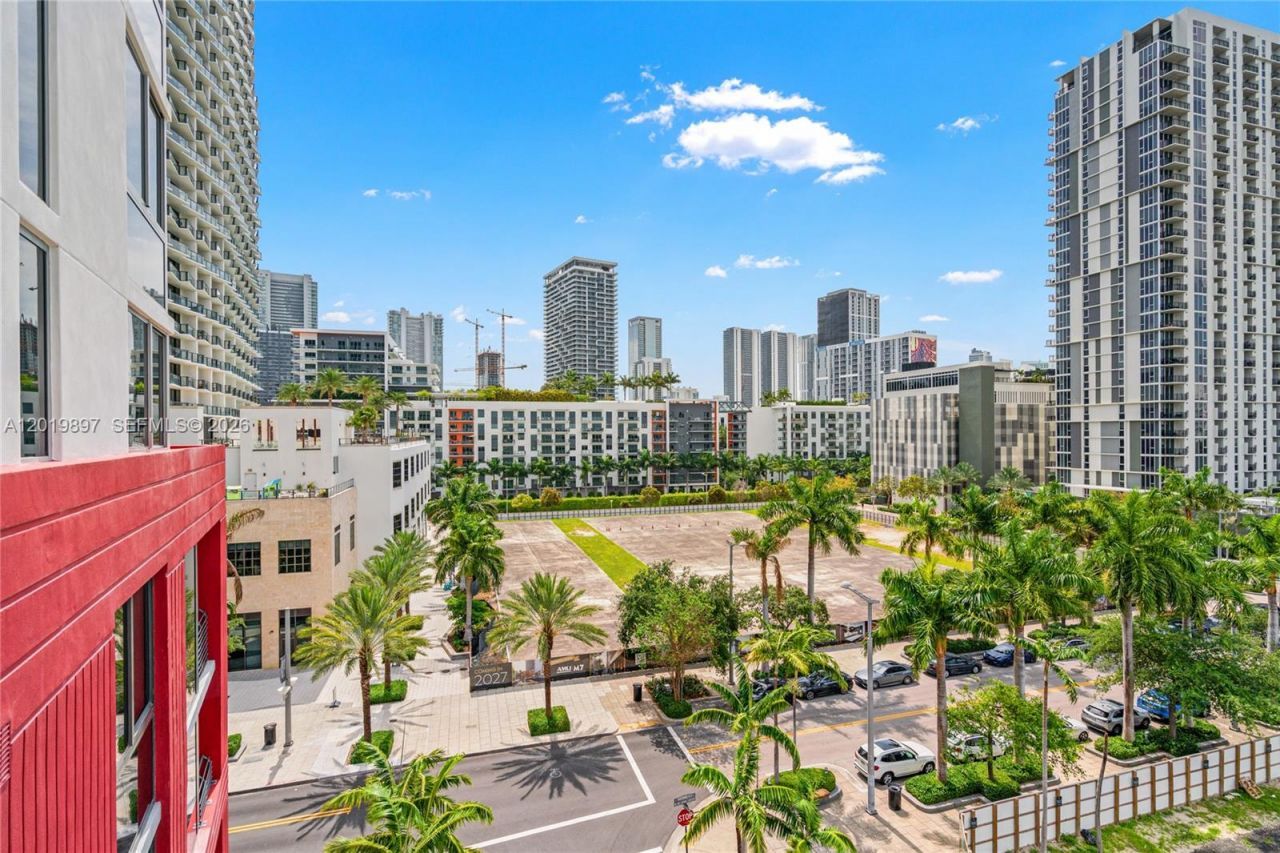 90 NE 32nd St , Unit 627, Miami, FL 33137 Photo
