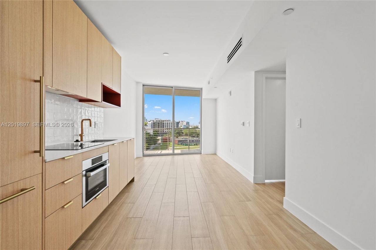 90 NE 32nd St , Unit 627, Miami, FL 33137 Photo