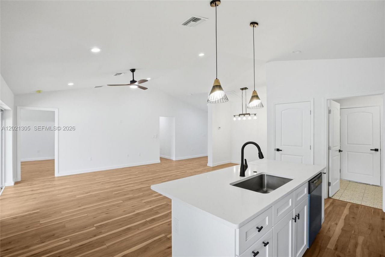 2031 W Myakka Road, Avon Park, FL 33825 Photo