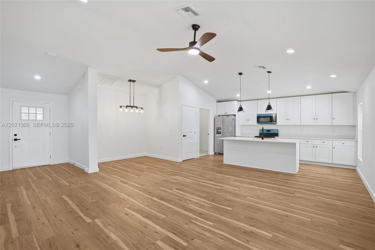 2031 W Myakka Road, Avon Park, FL 33825 Photo