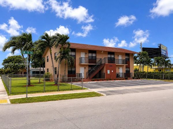 1896 SW 41st Ave , Fort Lauderdale, FL 33317