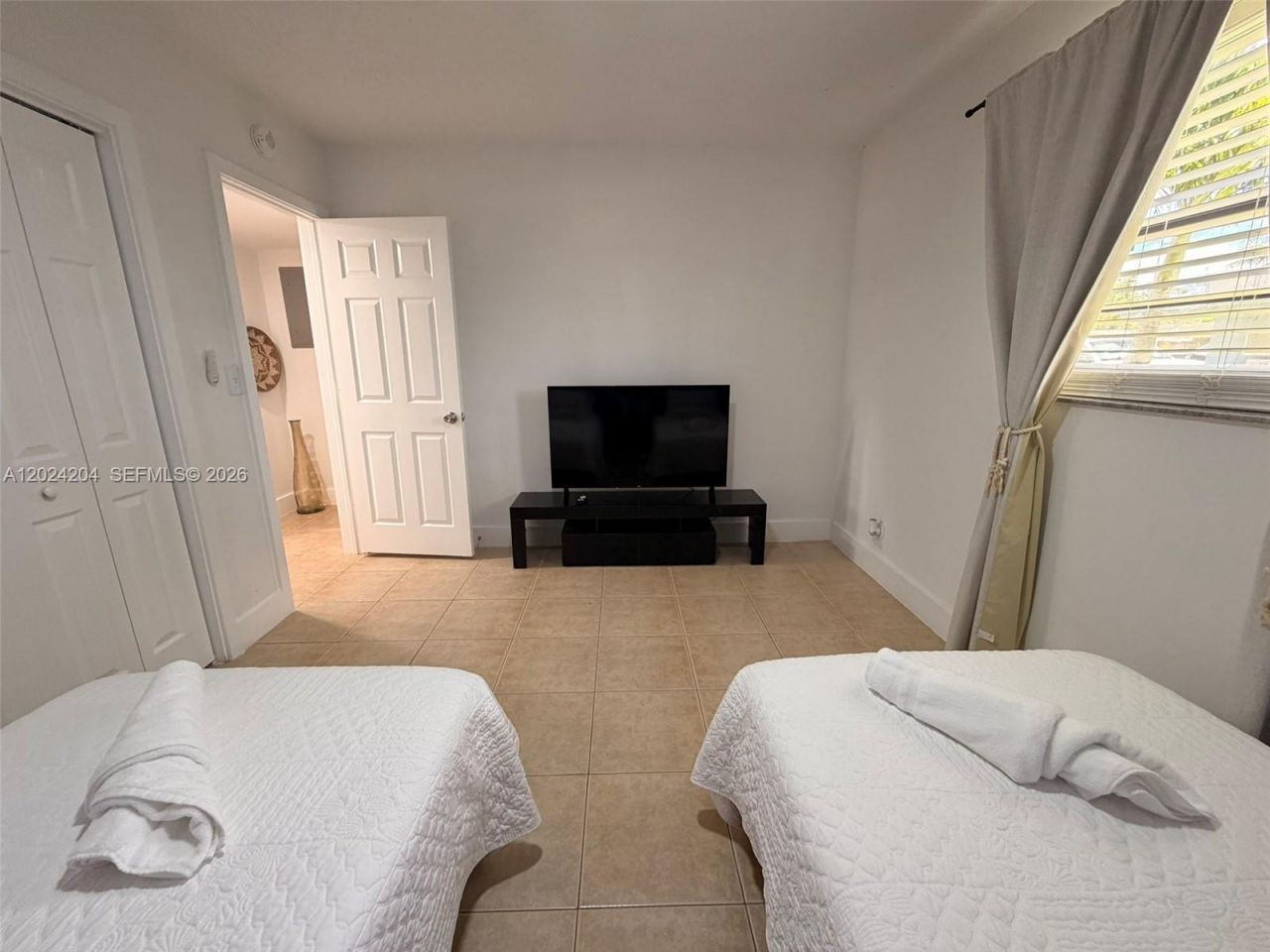 1896 SW 41st Ave , Fort Lauderdale, FL 33317 Photo
