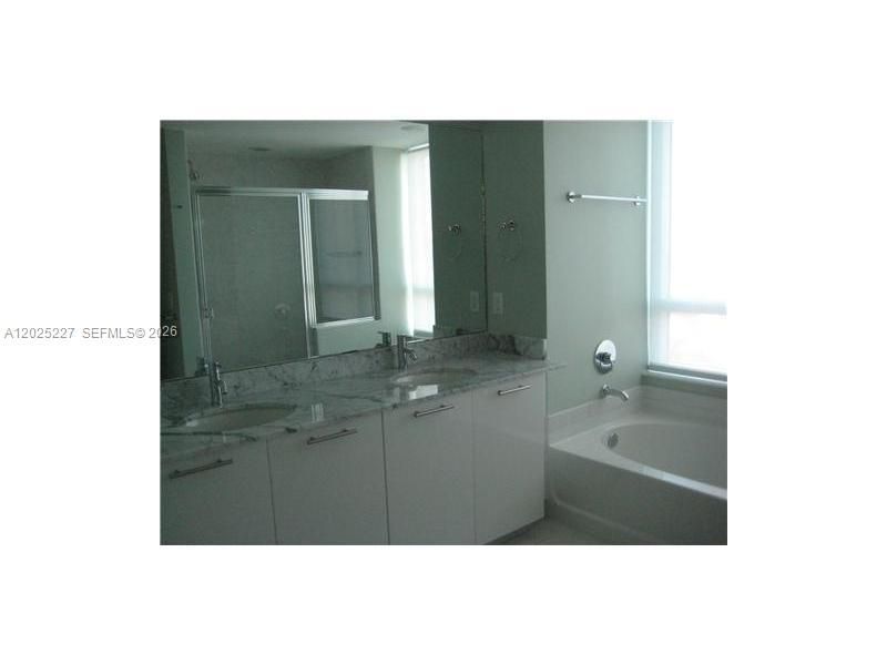 951 Brickell Av , Unit 3401, Miami, FL 33131 Photo