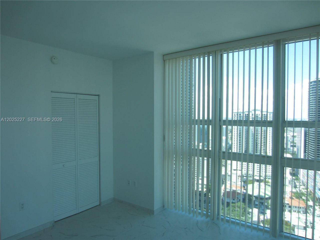951 Brickell Av , Unit 3401, Miami, FL 33131 Photo
