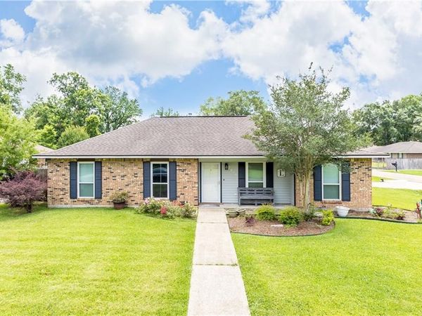 7639 DEBIT Drive , Baton Rouge, LA 70817