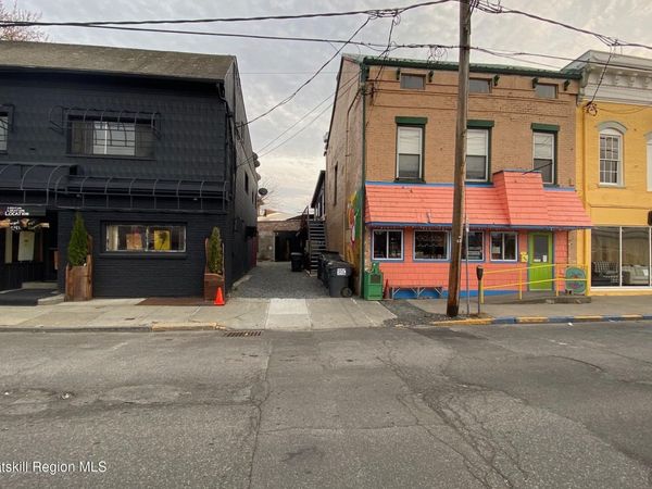747 Columbia Street, Hudson, NY 12534