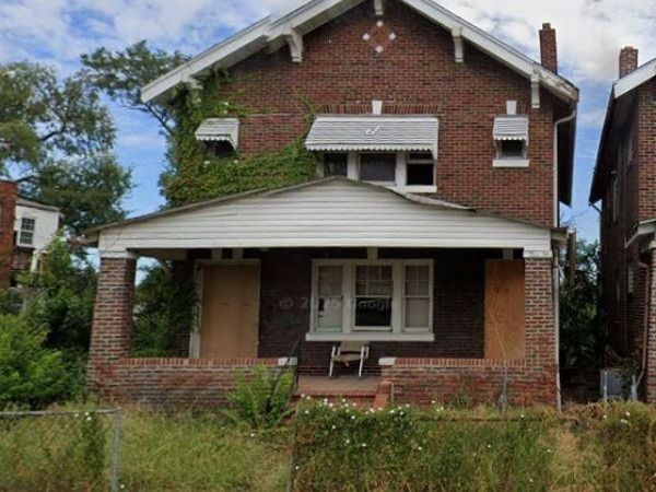 5723 Labadie Avenue , St Louis, MO 63120