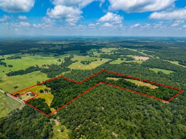 958 County Road 37000 , Sumner, TX 75486