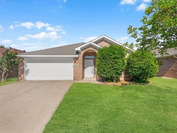 10601 Aransas Drive, Fort Worth, TX 76131