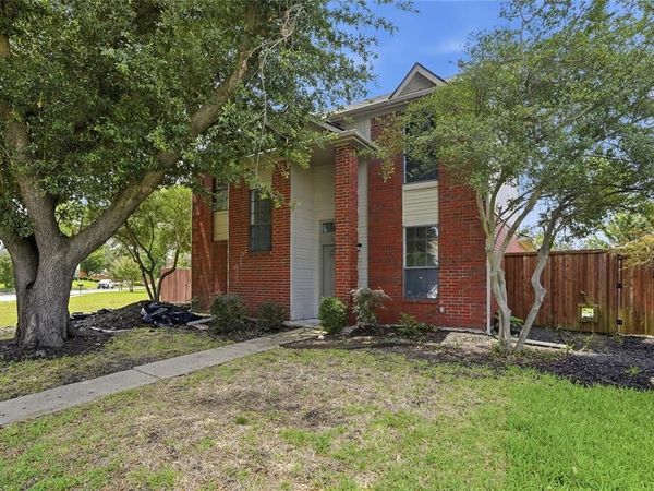 2142 Falcon Ridge Drive, Carrollton, TX 75010