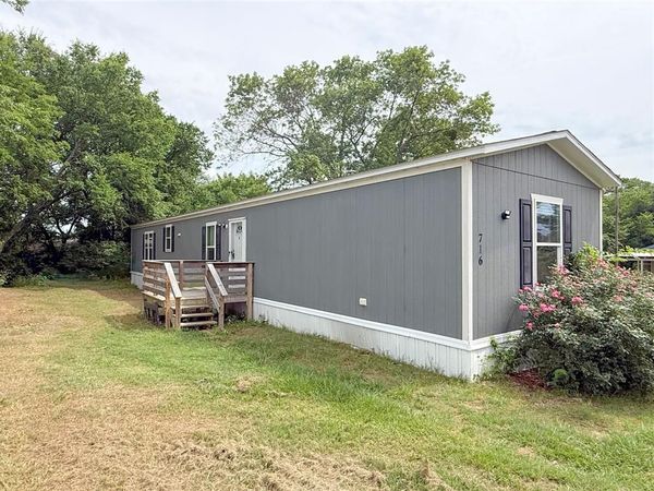 716 Quail Run Court , Seven Points, TX 75143