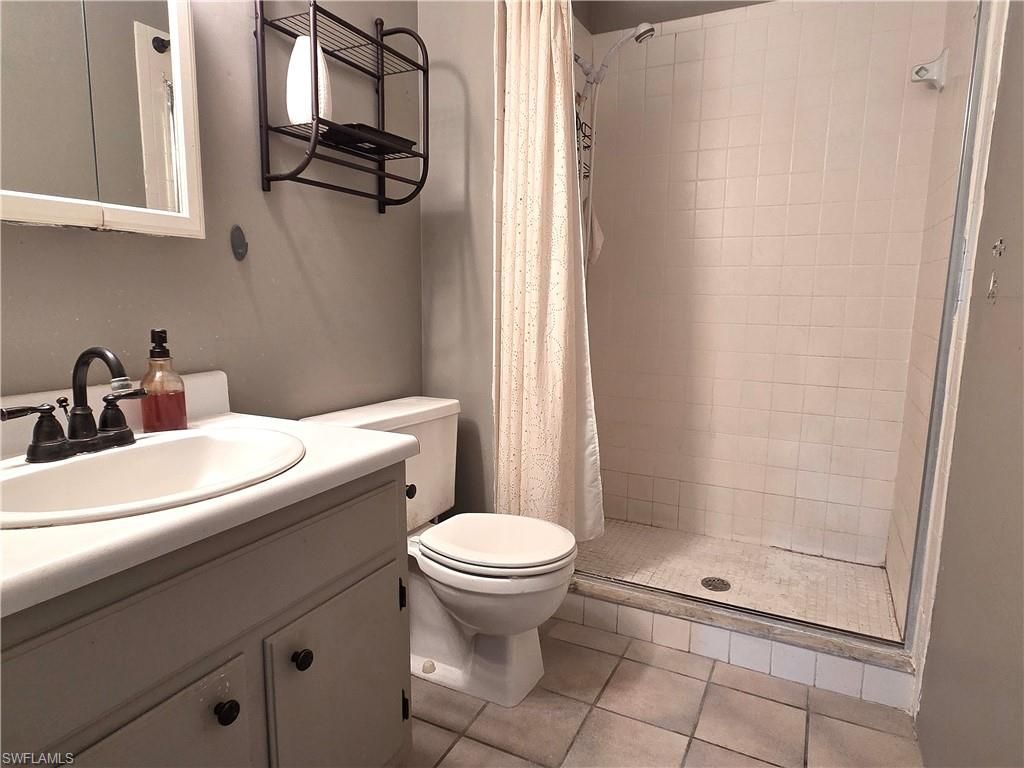 6184 Michelle Way, Unit 207, Fort Myers, FL 33919 Photo