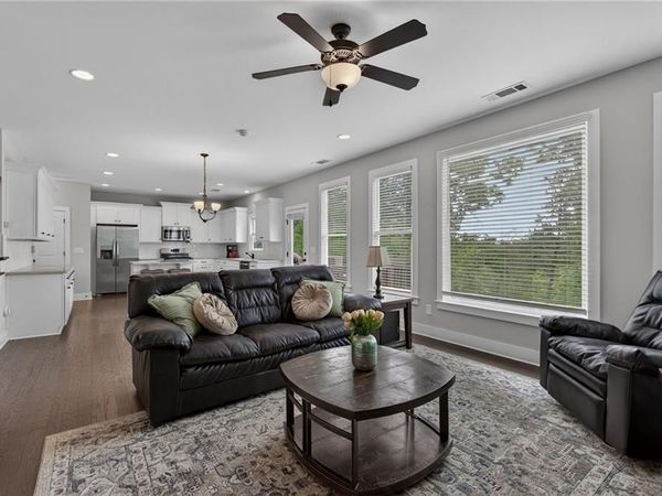 35 Bridgestone Way SE, Cartersville, GA 30120