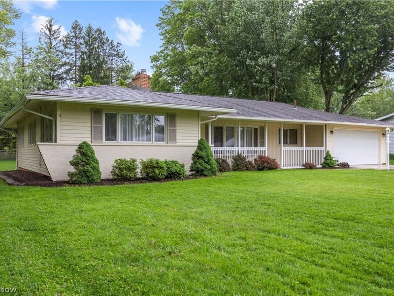 12817 Patricia Drive, North Royalton, OH 44133 Photo 2