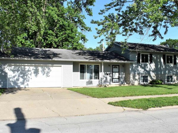 412 Indiana Avenue, Iowa Falls, IA 50126