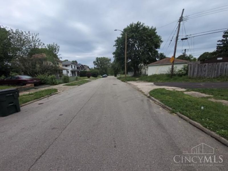 551 Cedarhurst Avenue, Dayton, OH 45402 Photo 3