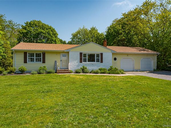27 Sunset Avenue , East Quogue, NY 11942