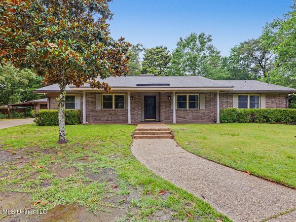 636 Kalipekona Court, Diamondhead, MS 39525