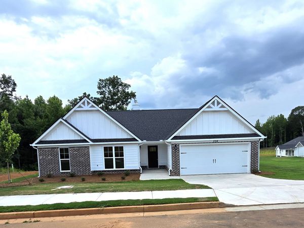 334 Tallulah Court, Unit 15, Jefferson, GA 30549