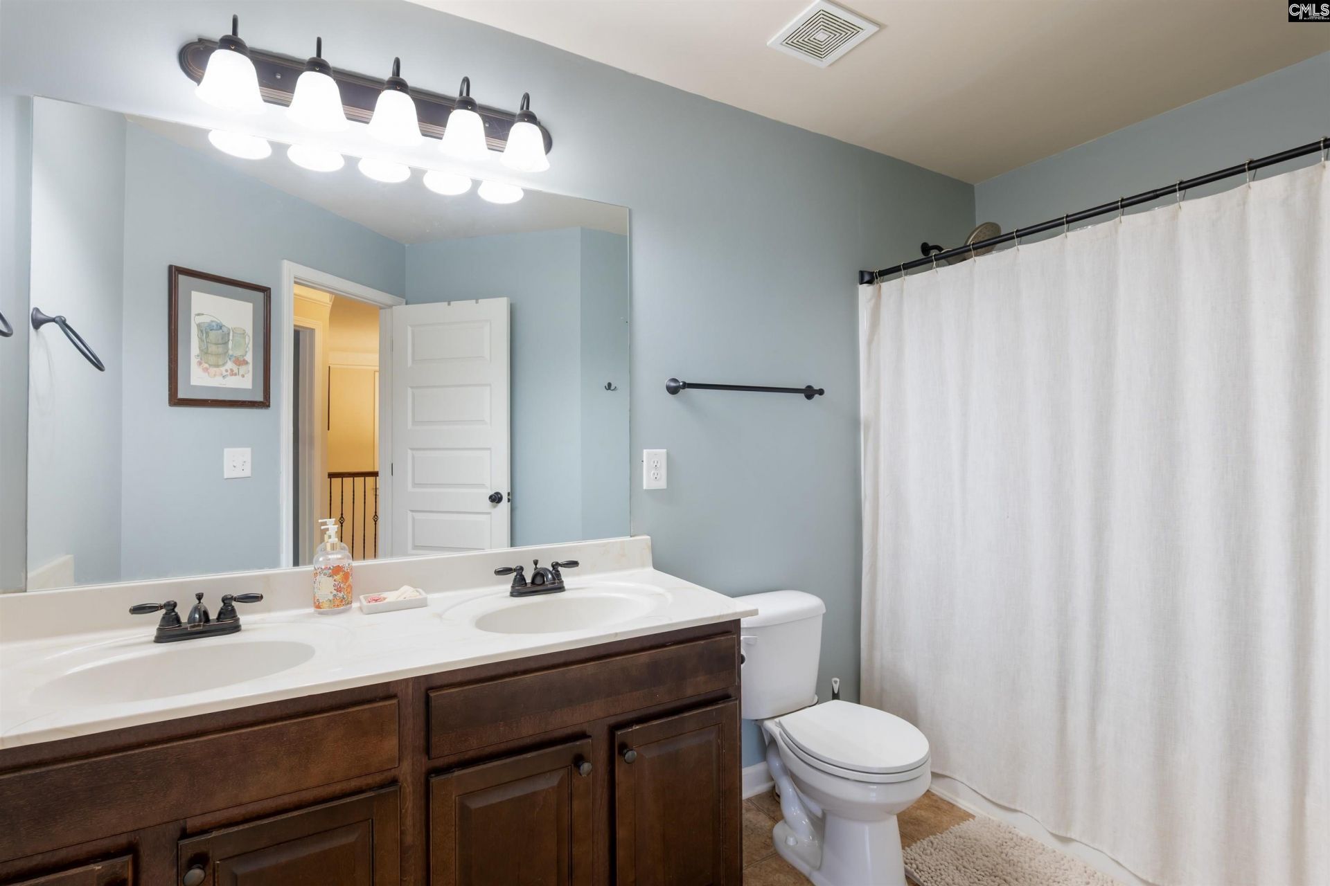 646 Village Market Drive  Photo 29