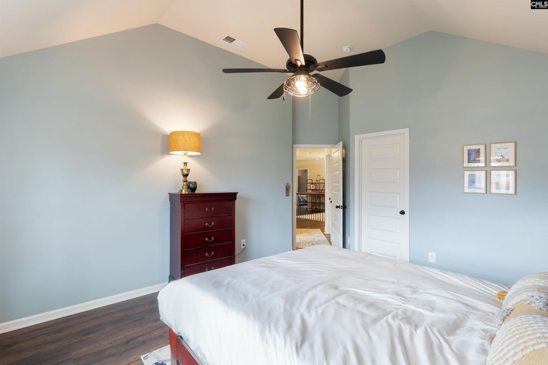 646 Village Market Drive  Photo 33