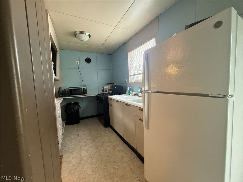 420 Perkinswood Boulevard NE, Warren, OH 44483 Photo 12