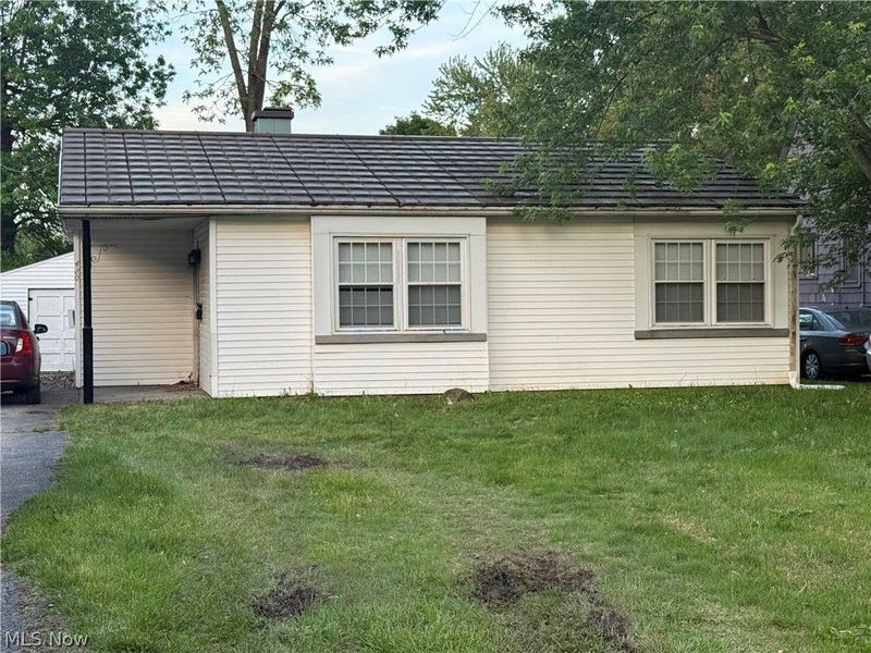 420 Perkinswood Boulevard NE, Warren, OH 44483 Photo 2