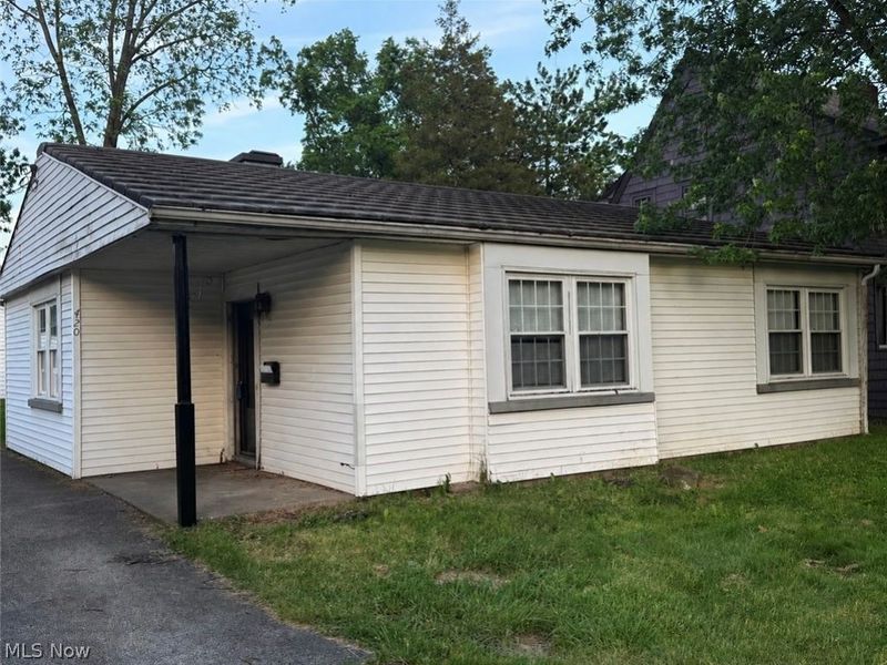 420 Perkinswood Boulevard NE, Warren, OH 44483 Photo 3