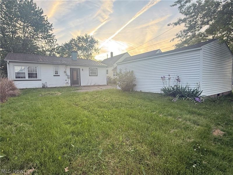420 Perkinswood Boulevard NE, Warren, OH 44483 Photo 4