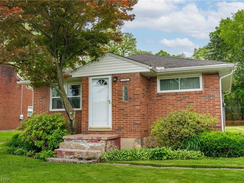 1721 Broad Avenue NW, Canton, OH 44708 Photo 2