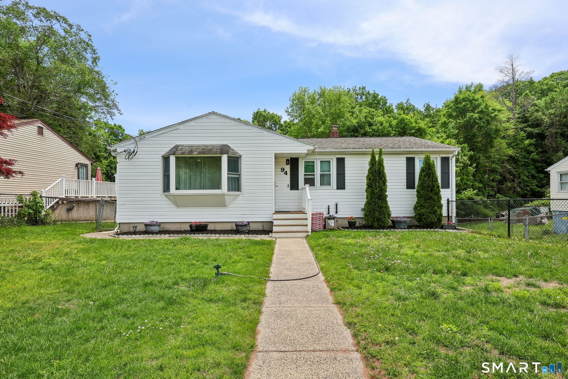 94 Roosevelt St, New Haven, CT 06513 Main Photo