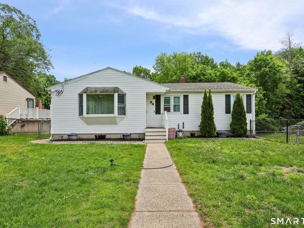 94 Roosevelt St, New Haven, CT 06513