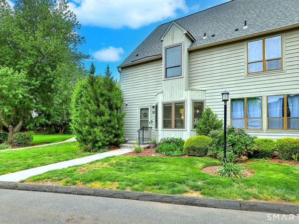 55 Hallmark Hill, Unit 55, Wallingford, CT 06492
