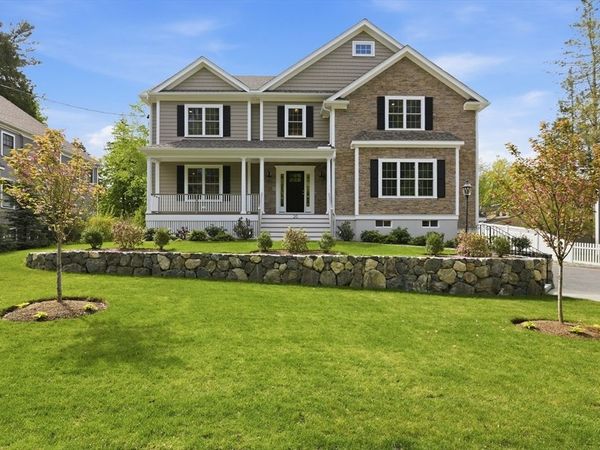 20 Larchmont Lane, Lexington, MA 02420